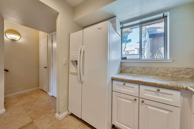 9237 Madison Ave, Orangevale, CA 95662