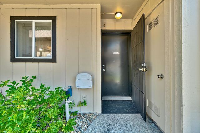 9237 Madison Ave, Orangevale, CA 95662