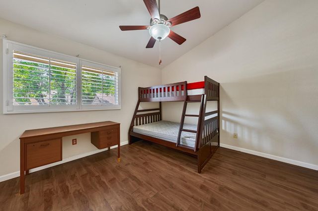 9237 Madison Ave, Orangevale, CA 95662