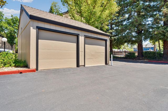 9237 Madison Ave, Orangevale, CA 95662