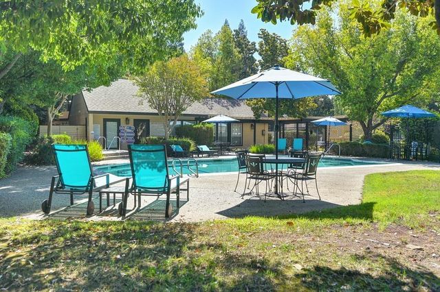 9237 Madison Ave, Orangevale, CA 95662