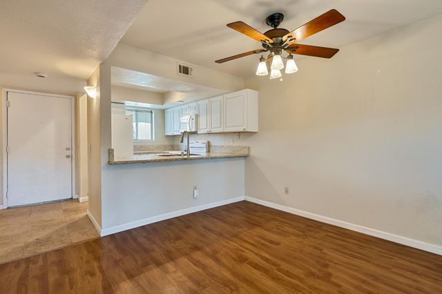 9237 Madison Ave, Orangevale, CA 95662