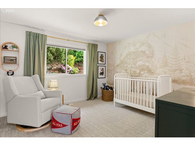 7835 Sw WESTGATE Way, Portland, OR 97225