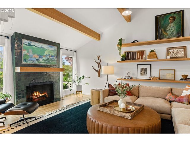 7835 Sw WESTGATE Way, Portland, OR 97225