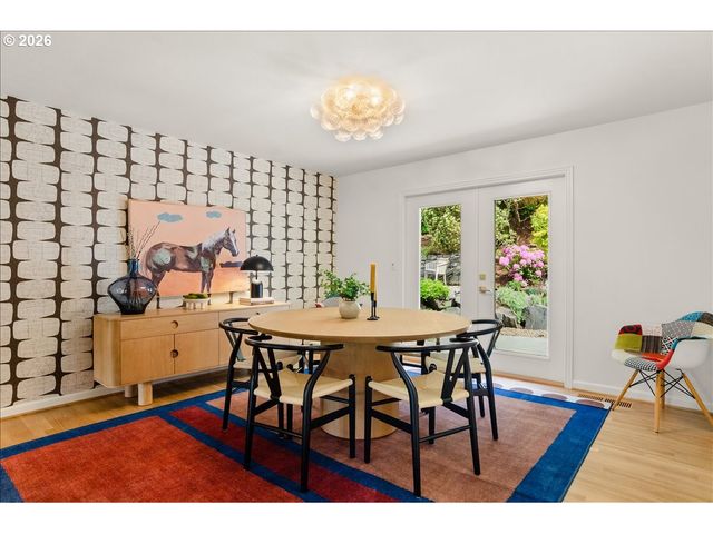7835 Sw WESTGATE Way, Portland, OR 97225
