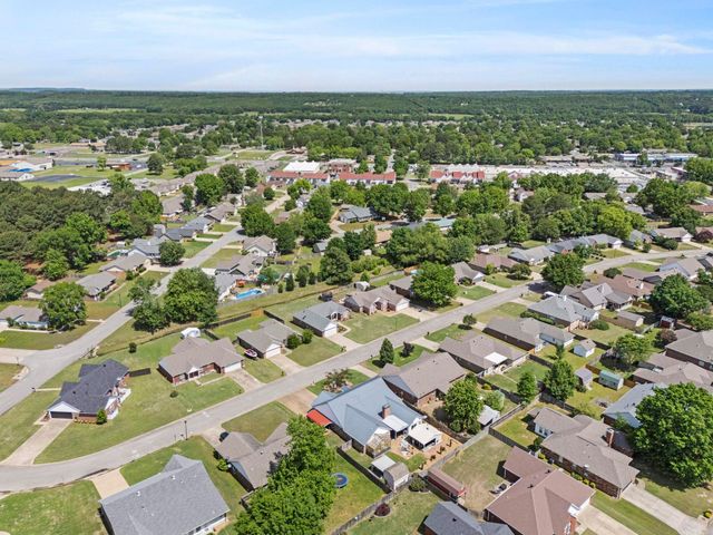 2409 Normandy, Searcy, AR 72143