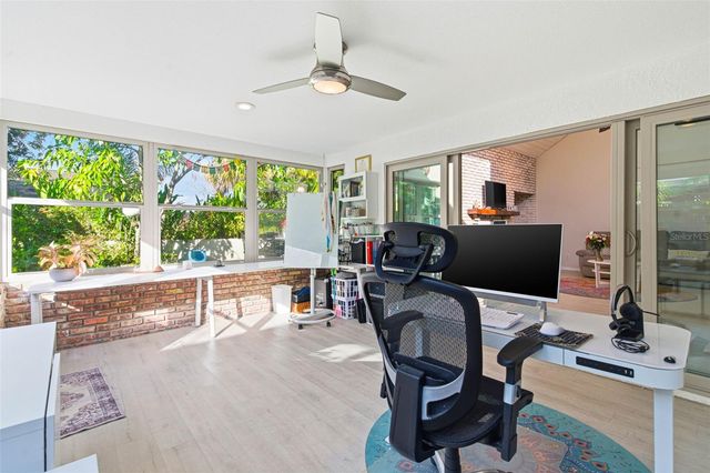 5026 BARROWE DRIVE, Tampa, FL 33624