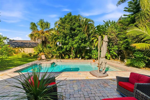 5026 BARROWE DRIVE, Tampa, FL 33624