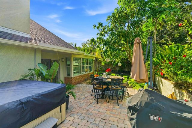 5026 BARROWE DRIVE, Tampa, FL 33624