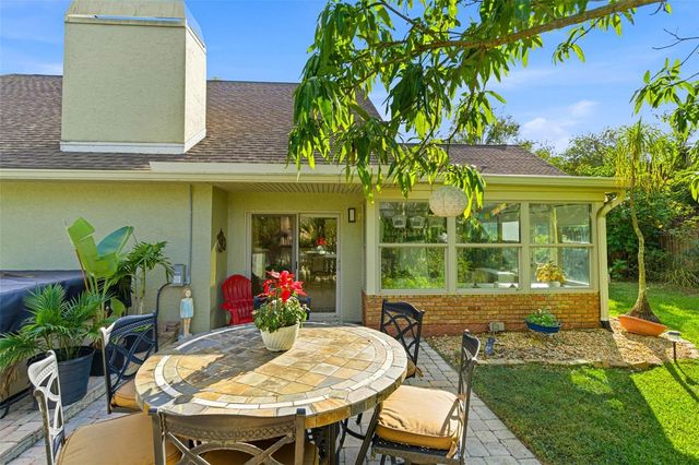 5026 BARROWE DRIVE, Tampa, FL 33624