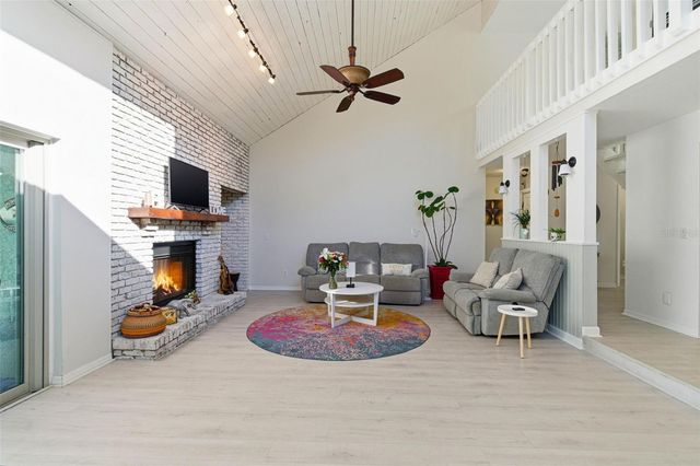 5026 BARROWE DRIVE, Tampa, FL 33624