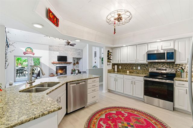 5026 BARROWE DRIVE, Tampa, FL 33624