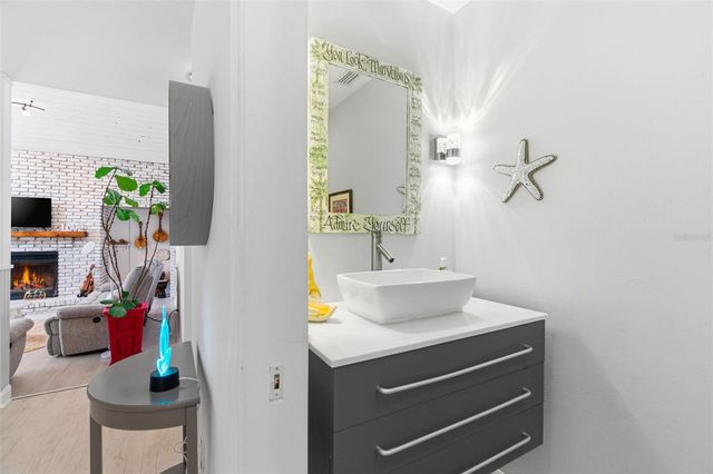 5026 BARROWE DRIVE, Tampa, FL 33624