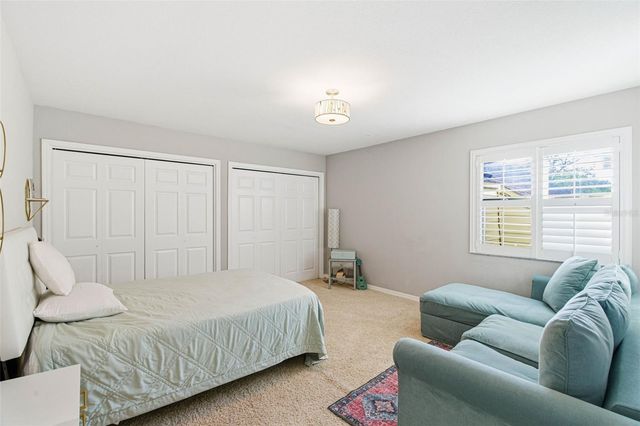 5026 BARROWE DRIVE, Tampa, FL 33624