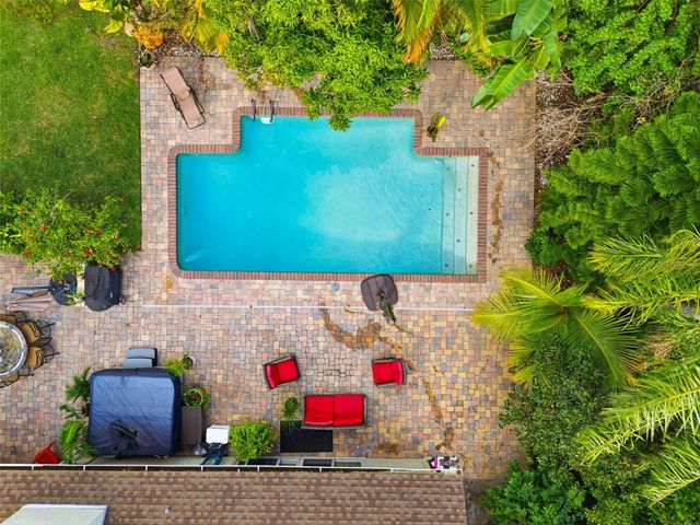 5026 BARROWE DRIVE, Tampa, FL 33624