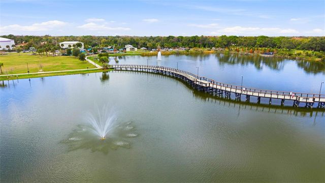 5026 BARROWE DRIVE, Tampa, FL 33624