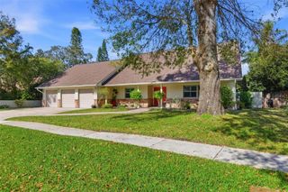 5026 BARROWE DRIVE, Tampa, FL 33624