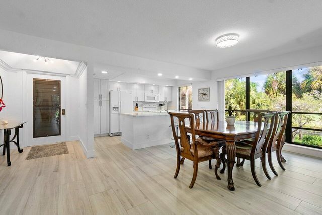 655 Brackenwood Cove, Palm Beach Gardens, FL 33418