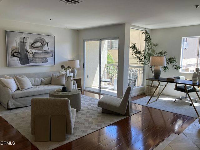 335 S Sierra Madre Boulevard 104A, Pasadena, CA 91107
