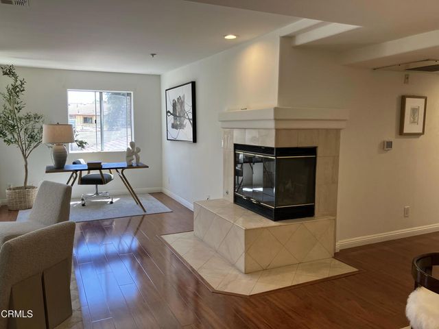 335 S Sierra Madre Boulevard 104A, Pasadena, CA 91107