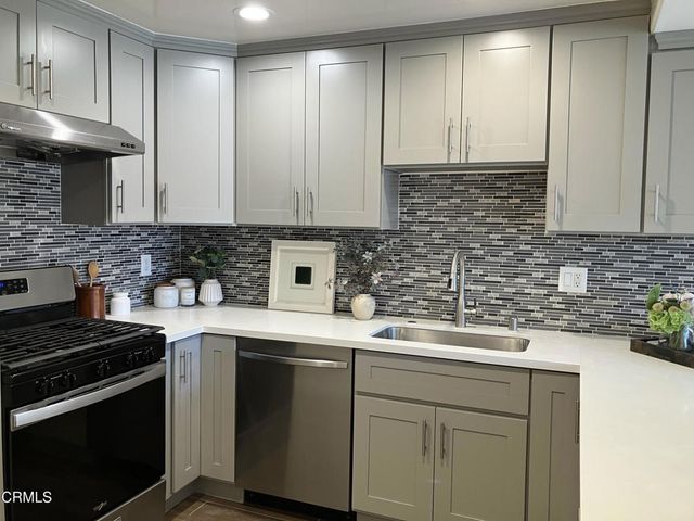 335 S Sierra Madre Boulevard 104A, Pasadena, CA 91107