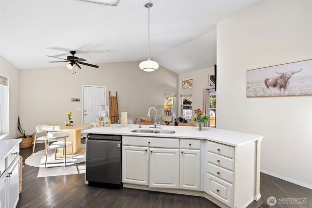 1613 Palisade Boulevard, Dupont, WA 98327