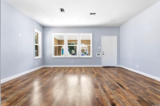 2307 E 2nd Street, North Little Rock, AR 72114