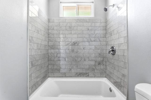 2307 E 2nd Street, North Little Rock, AR 72114