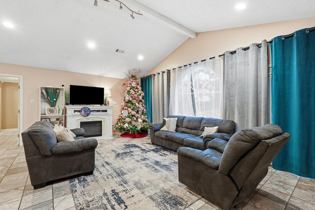 4 Yazoo Cove, Maumelle, AR 72113