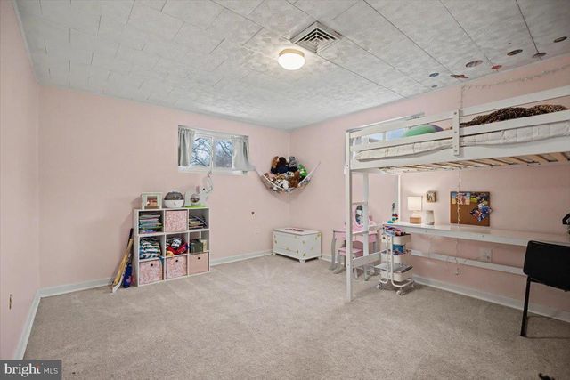 701 SCHOOL LINE DR, King Of Prussia, PA 19406