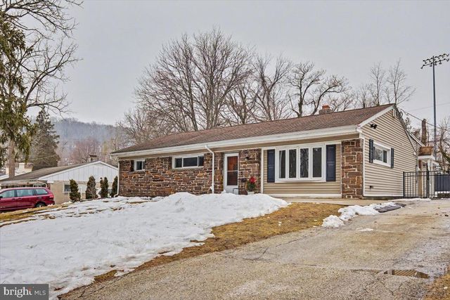 701 SCHOOL LINE DR, King Of Prussia, PA 19406