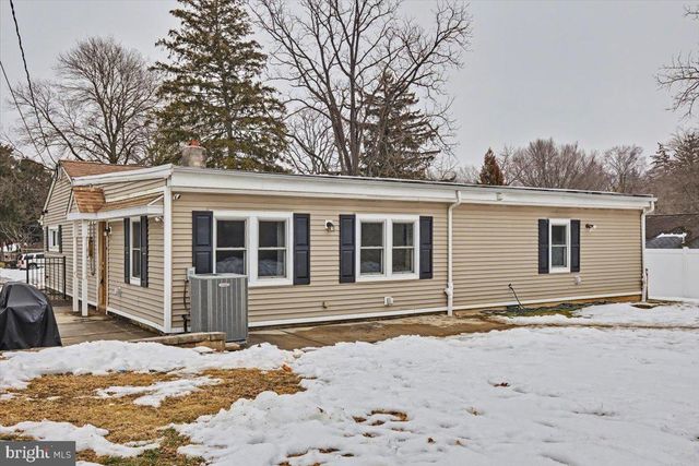 701 SCHOOL LINE DR, King Of Prussia, PA 19406