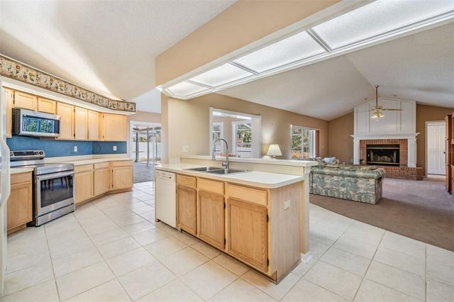 6504 THOROUGHBRED LOOP, Odessa, FL 33556