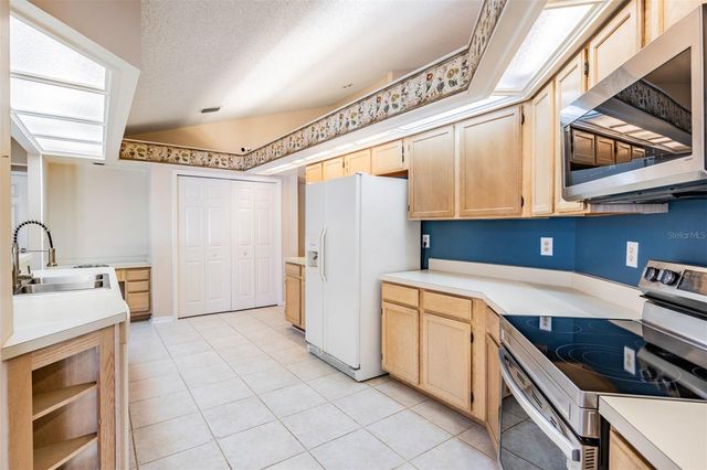 6504 THOROUGHBRED LOOP, Odessa, FL 33556