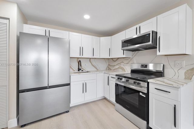 1109 Green Pine Blvd C1, West Palm Beach, FL 33409