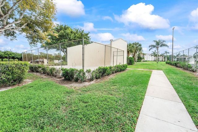 1109 Green Pine Blvd C1, West Palm Beach, FL 33409