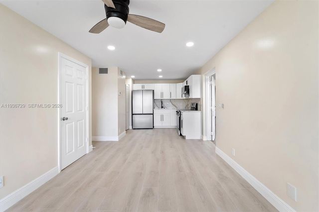 1109 Green Pine Blvd C1, West Palm Beach, FL 33409