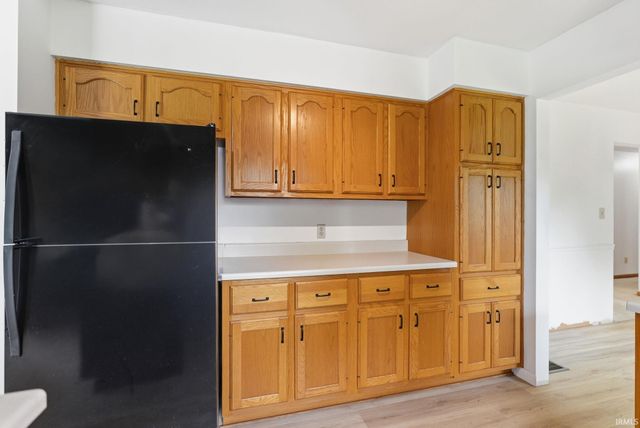 6515 W Hills Road, Fort Wayne, IN 46804
