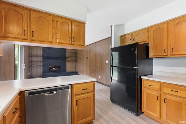 6515 W Hills Road, Fort Wayne, IN 46804
