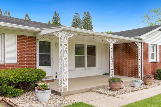 6515 W Hills Road, Fort Wayne, IN 46804