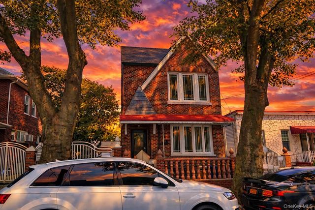 219 Shepherd Avenue, Brooklyn, NY 11208