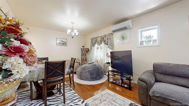 219 Shepherd Avenue, Brooklyn, NY 11208