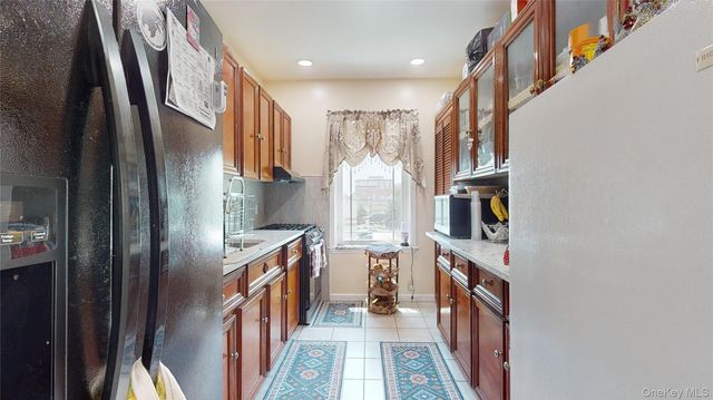 219 Shepherd Avenue, Brooklyn, NY 11208