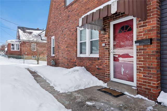 1066 Roup Ave, Brackenridge, PA 15014