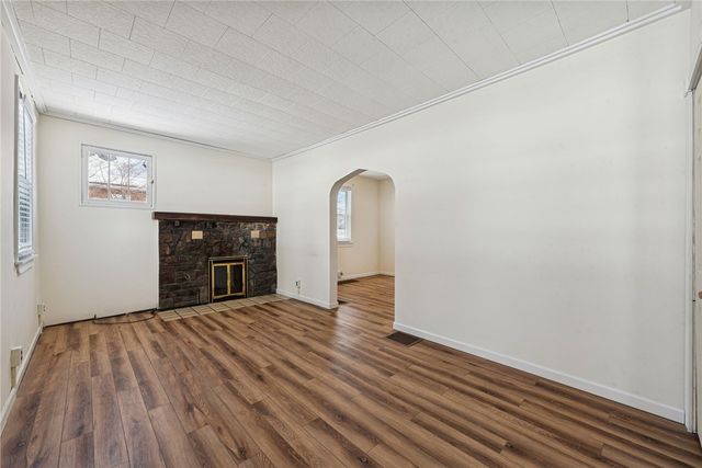 1066 Roup Ave, Brackenridge, PA 15014