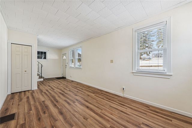 1066 Roup Ave, Brackenridge, PA 15014