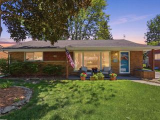 32448 Saint Annes Drive, Warren, MI 48092