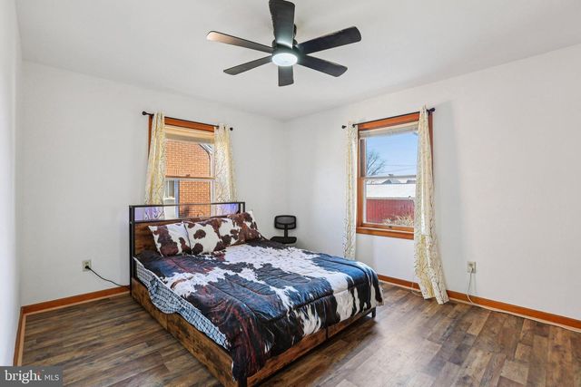 215 PENN ST, Hanover, PA 17331