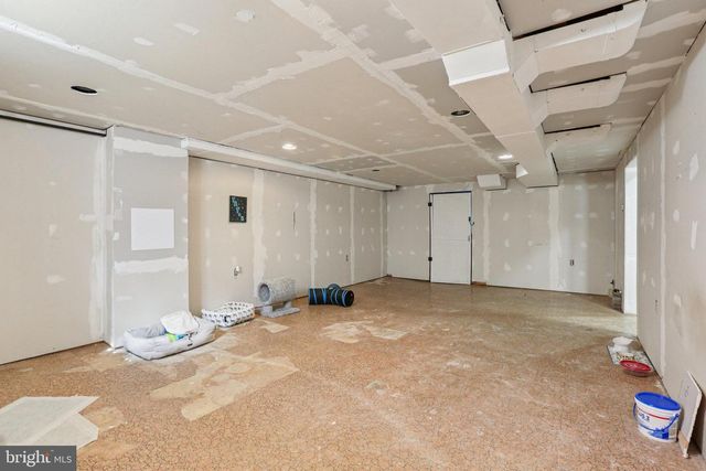 215 PENN ST, Hanover, PA 17331