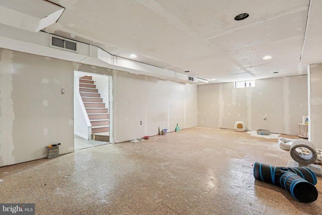 215 PENN ST, Hanover, PA 17331